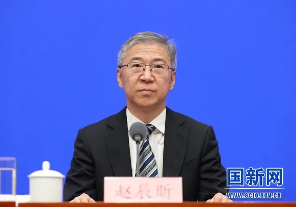 國務院政策例行吹風會：建筑企業資質類別和等級壓減三分之一以上！